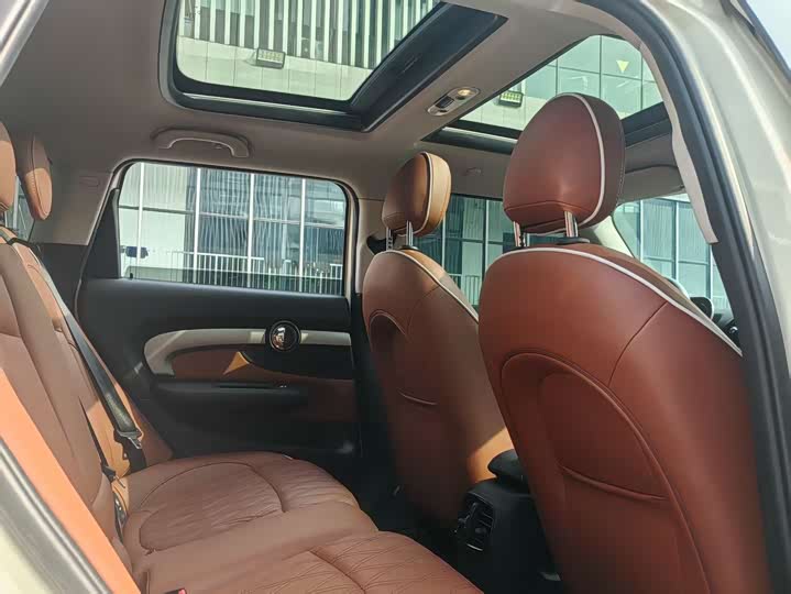 Mini Clubman 2023 2023款 1.5T COOPER 鉴赏家