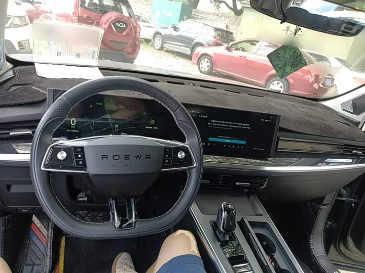 Roewe RX5 Max 2022 2022款 2.0T 自动有为尊荣版