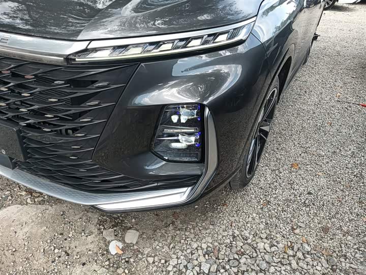 Roewe RX5 Max 2022 2022款 2.0T 自动有为尊荣版