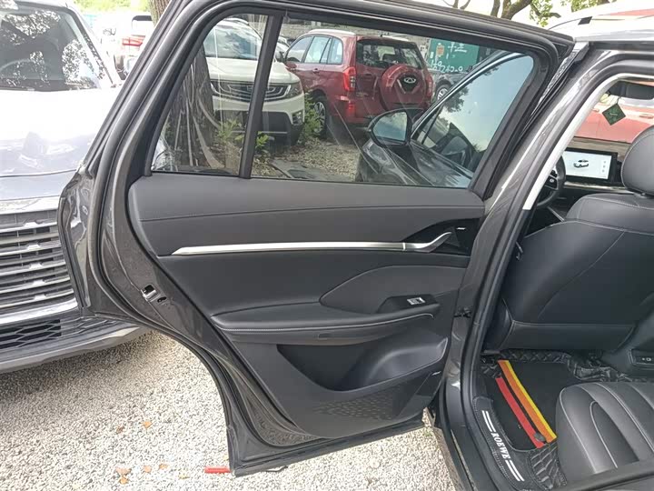 Roewe RX5 Max 2022 2022款 2.0T 自动有为尊荣版