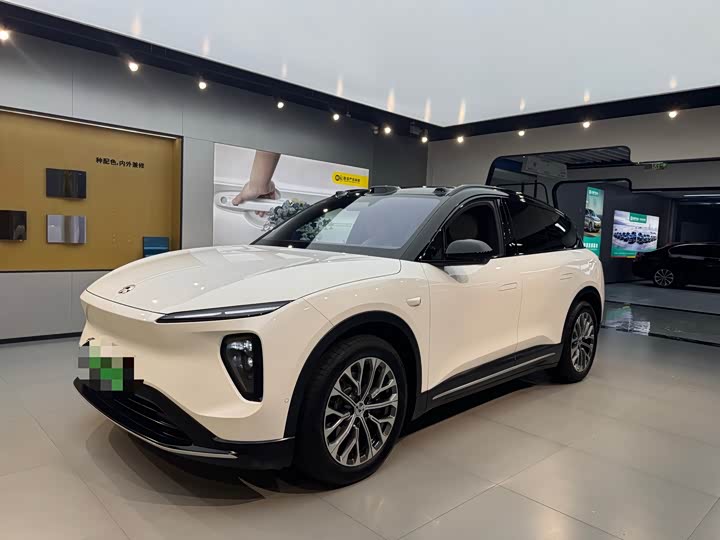 2025 Nio ES6
