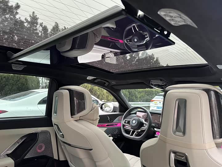 BMW i7 2023 2023款 xDrive60L M运动套装