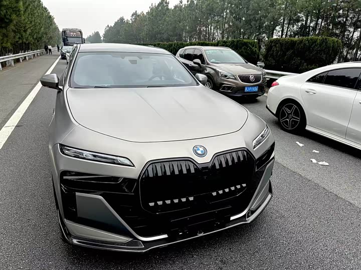 BMW i7 2023 2023款 xDrive60L M运动套装