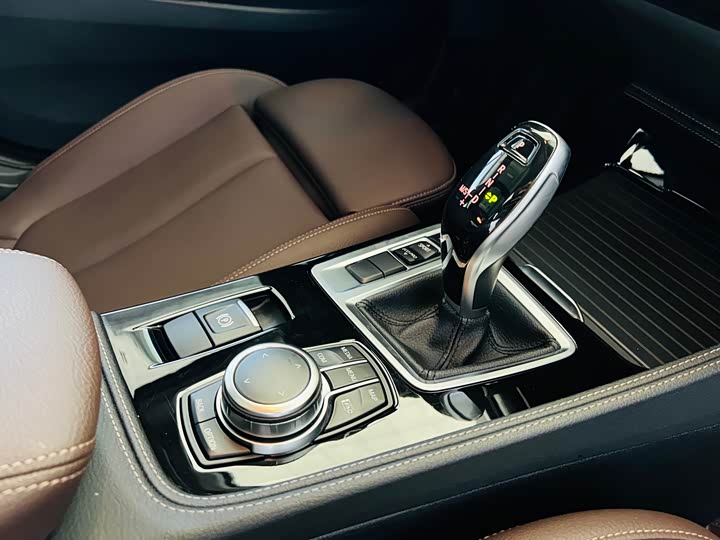 BMW 1 Series 2023 2023款 120i M运动曜夜版