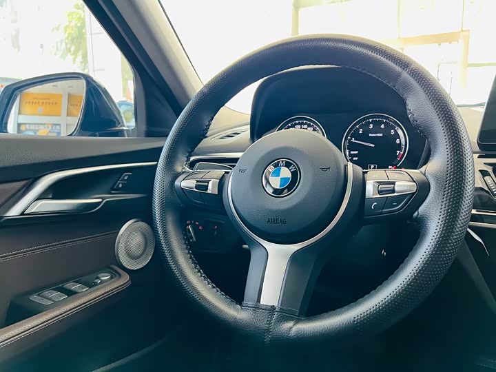 BMW 1 Series 2023 2023款 120i M运动曜夜版