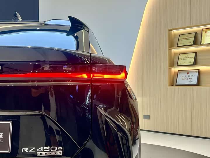 Lexus RZ 2023 2023款 450e 四驱纵享版