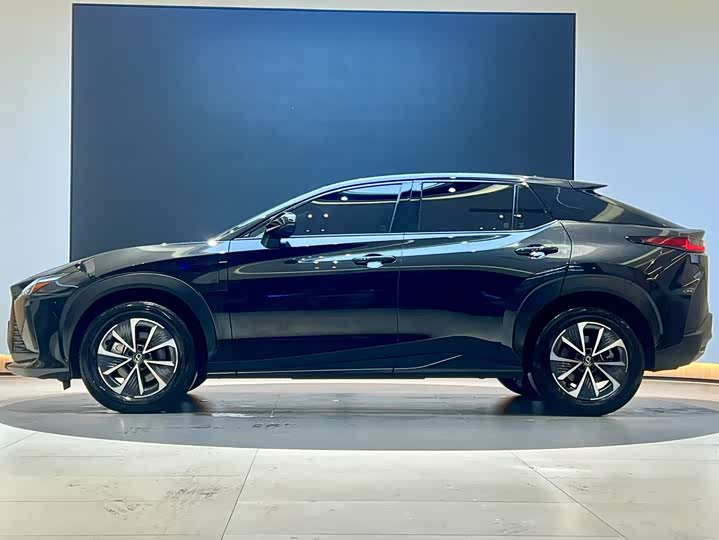 Lexus RZ 2023 2023款 450e 四驱纵享版