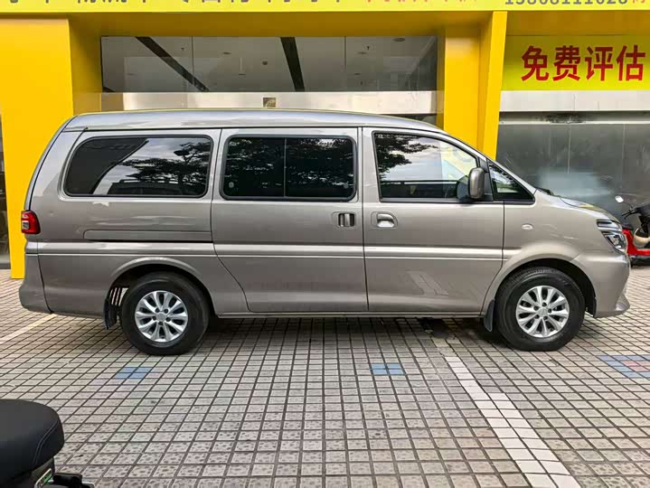 Dongfeng Forthing Lingzhi M5 EV 2022 2022款 普通版 基本型 7座