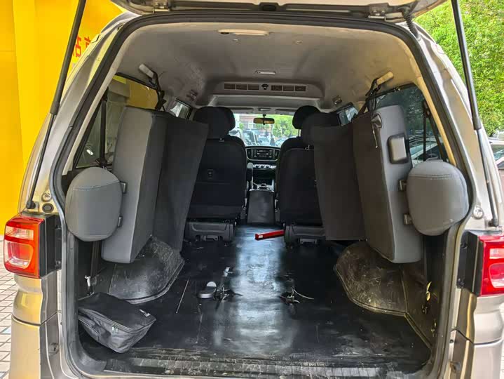 Dongfeng Forthing Lingzhi M5 EV 2022 2022款 普通版 基本型 7座