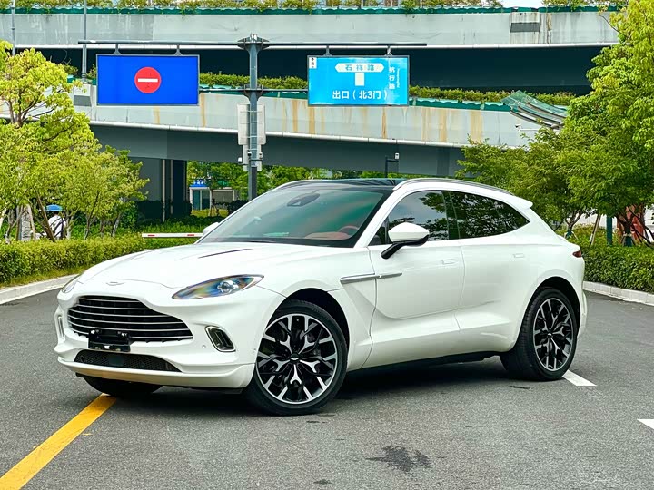 Aston Martin DBX 2022 2022款 3.0T STRAIGHT-SIX