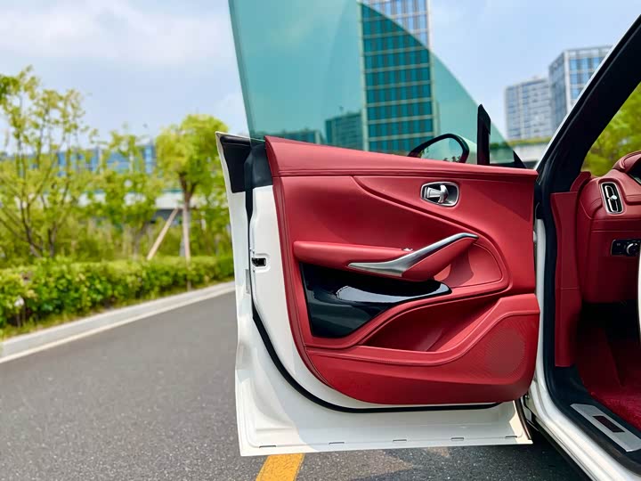 Aston Martin DBX 2022 2022款 3.0T STRAIGHT-SIX