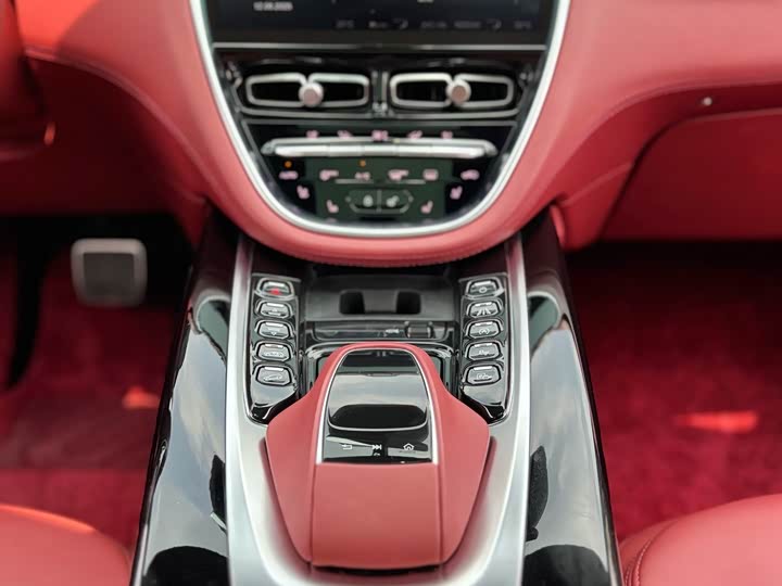 Aston Martin DBX 2022 2022款 3.0T STRAIGHT-SIX