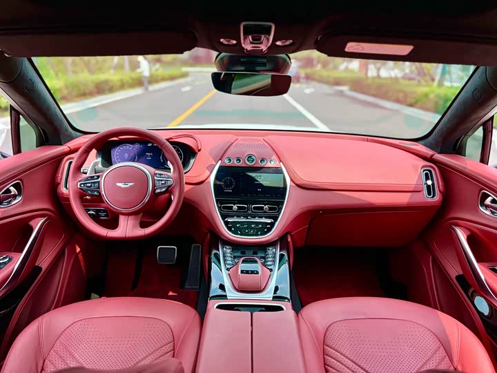 Aston Martin DBX 2022 2022款 3.0T STRAIGHT-SIX