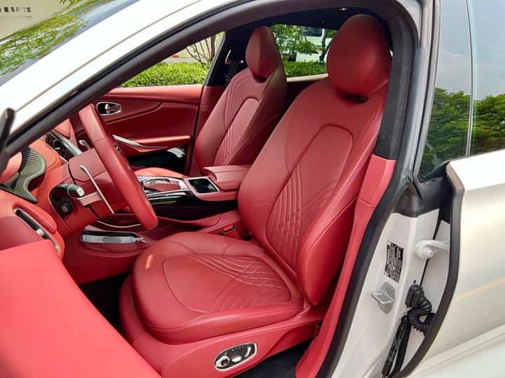 Aston Martin DBX 2022 2022款 3.0T STRAIGHT-SIX