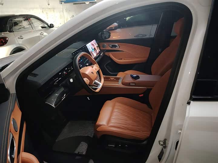 Hozon L 2024 2024款 增程 220 闪充版