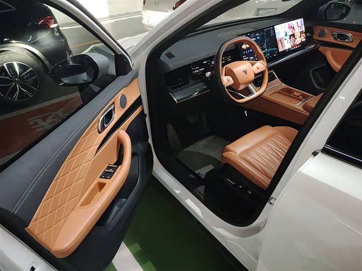 Hozon L 2024 2024款 增程 220 闪充版