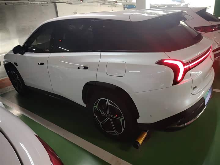 Hozon L 2024 2024款 增程 220 闪充版