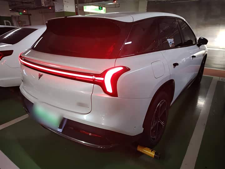 Hozon L 2024 2024款 增程 220 闪充版