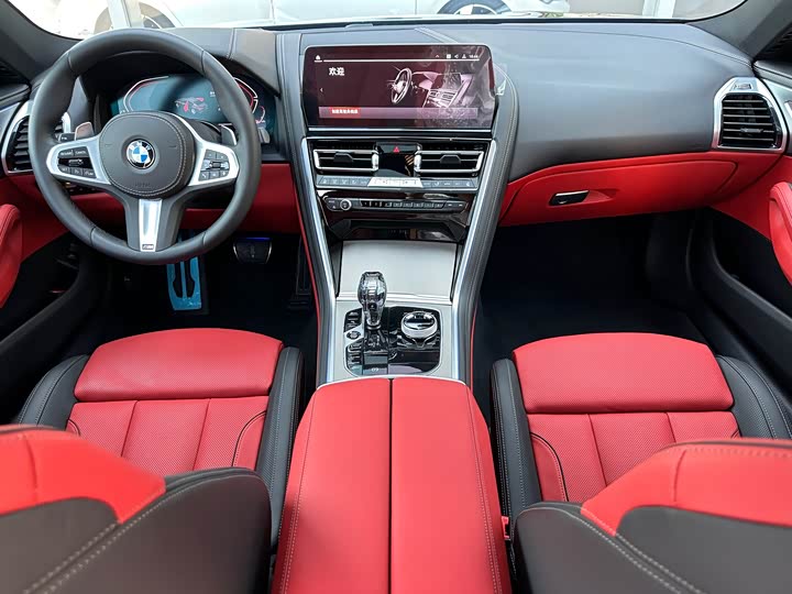 BMW 8 Series 2022 2022款 840i 四门轿跑车 M运动套装