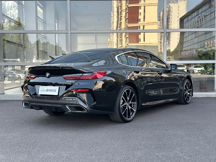 BMW 8 Series 2022 2022款 840i 四门轿跑车 M运动套装