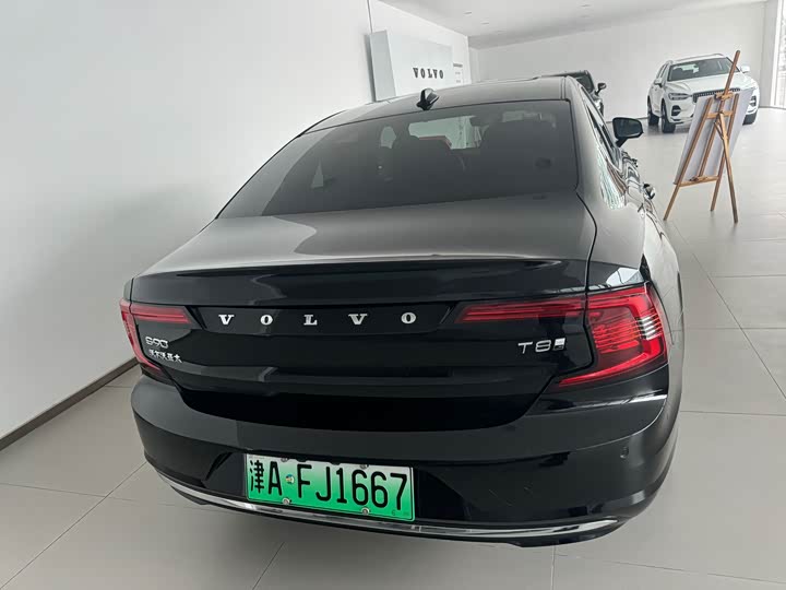 Volvo S90 Hybrid 2025 2025款 插电式混动 四驱长续航智雅豪华版