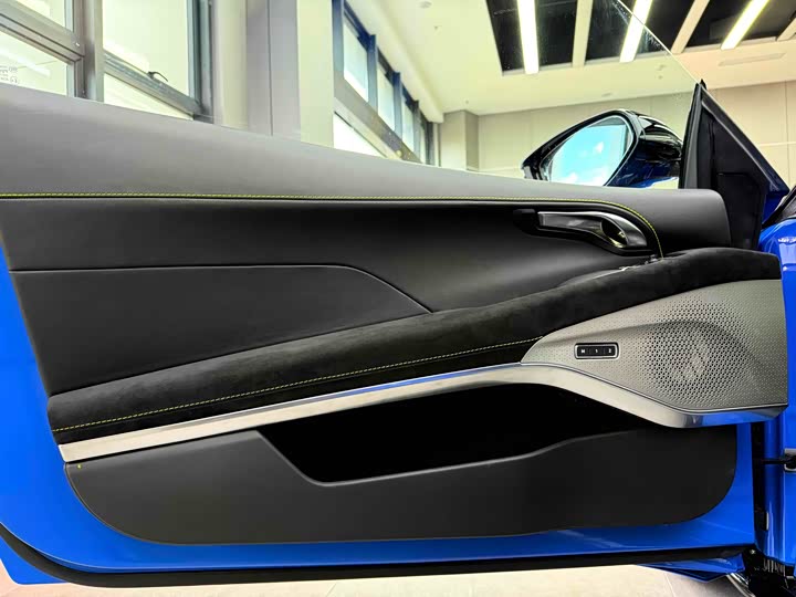 Lotus Emira 2022 2022款 3.5T V6 手动 First Edition