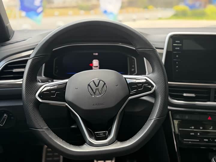 Volkswagen T-Roc 2023 2023款 300TSI DSG两驱辰光版