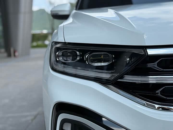 Volkswagen T-Roc 2023 2023款 300TSI DSG两驱辰光版