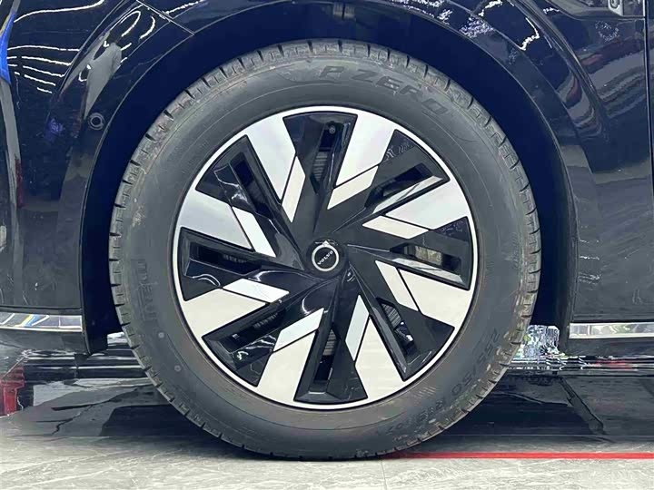 Volvo EM90 2025 2025款 Ultra 六座