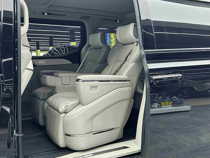 Volvo EM90 2025 2025款 Ultra 六座