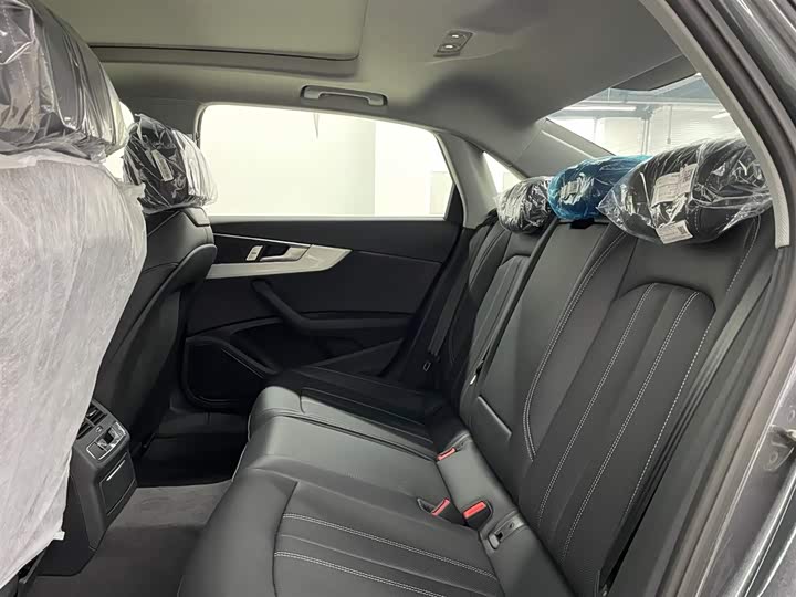 Audi A4L 2024 2024款 40 TFSI 时尚动感型