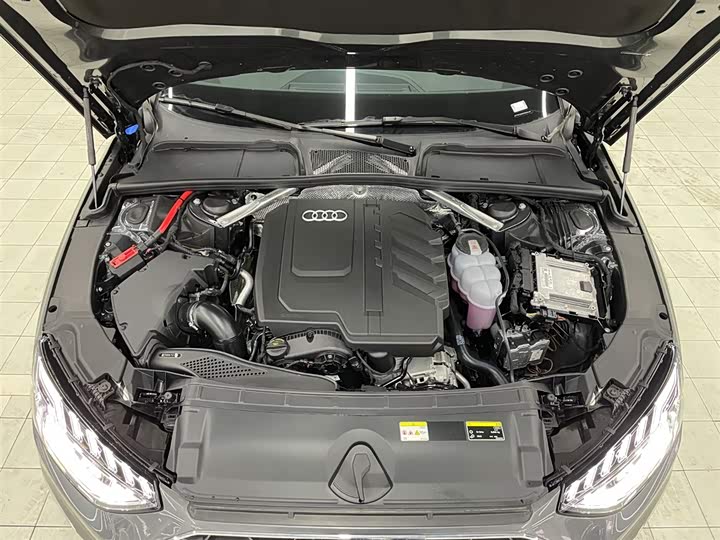 Audi A4L 2024 2024款 40 TFSI 时尚动感型