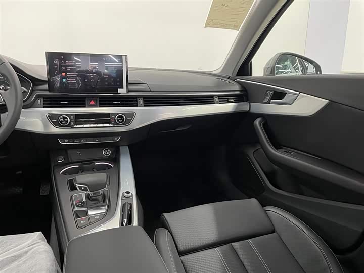 Audi A4L 2024 2024款 40 TFSI 时尚动感型