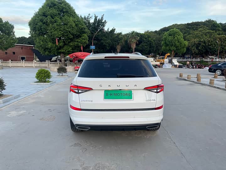 Skoda Kodiaq 2022 2022款 TSI330 7座两驱奢享版
