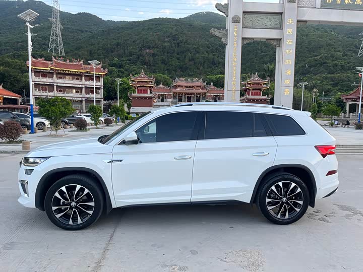 Skoda Kodiaq 2022 2022款 TSI330 7座两驱奢享版