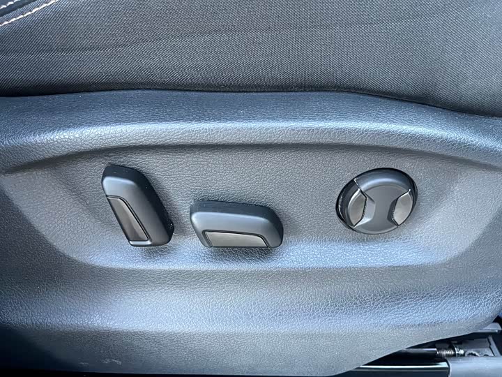 Skoda Kodiaq 2022 2022款 TSI330 7座两驱奢享版