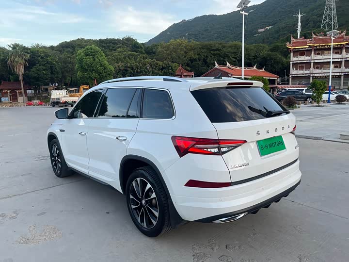 Skoda Kodiaq 2022 2022款 TSI330 7座两驱奢享版