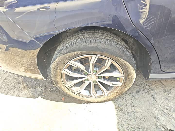 BYD Song Max 2021 2021款 升级版 1.5T 自动豪华型 6座