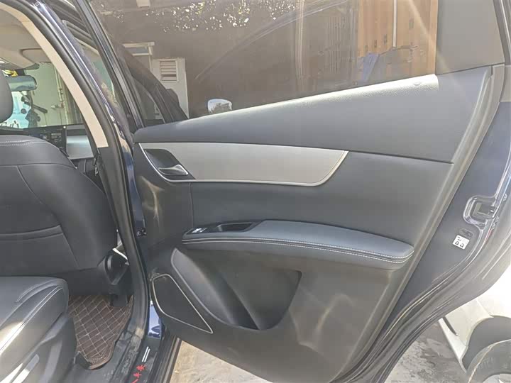 BYD Song Max 2021 2021款 升级版 1.5T 自动豪华型 6座