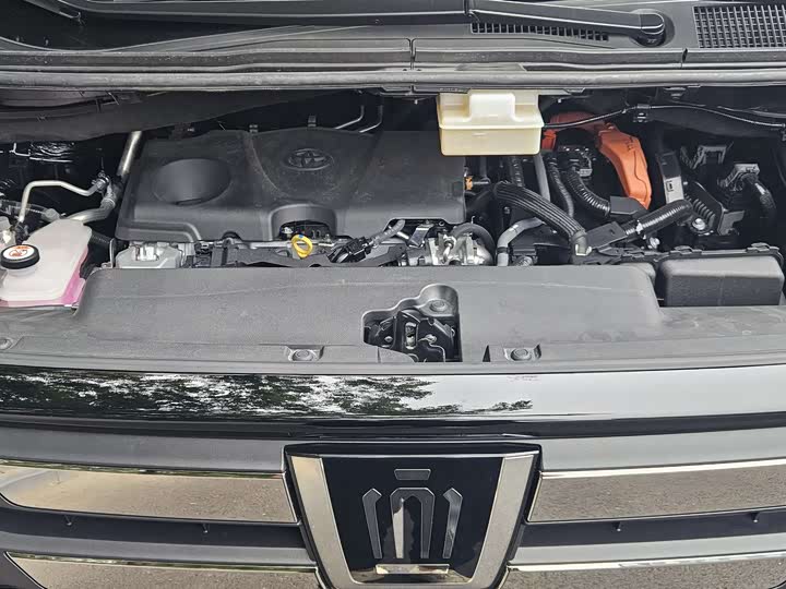 Toyota Vellfire 2024 2024款 皇冠 双擎 2.5L 至尊行政版
