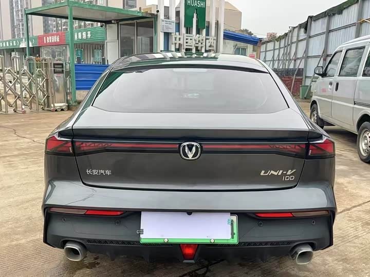 Changan UNI-V Hybrid 2023 2023款 智电iDD 1.5T 113km智趣型