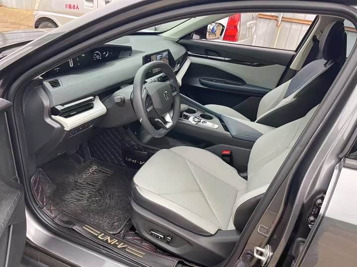 Changan UNI-V Hybrid 2023 2023款 智电iDD 1.5T 113km智趣型