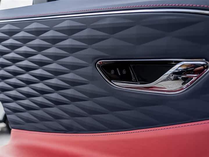 Bentley Flying Spur 2024 2024款 4.0T V8 雅度版