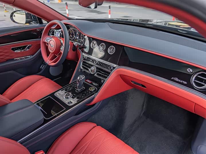 Bentley Flying Spur 2024 2024款 4.0T V8 雅度版