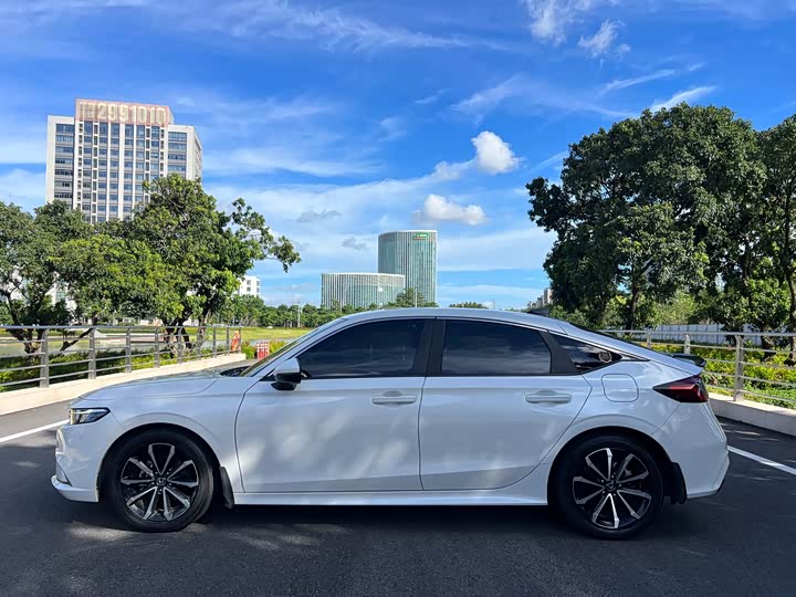 Honda Integra 2023 2023款 HATCHBACK 240TURBO CVT领潮版
