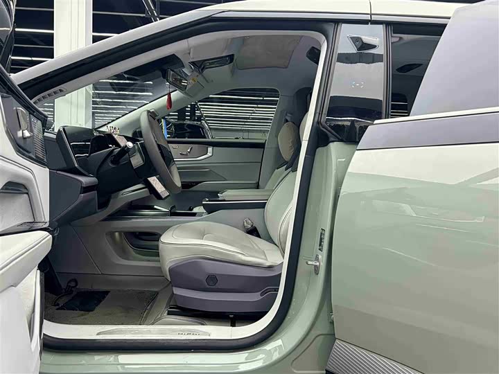 HiPhi Y 2023 2023款 560km 先锋版