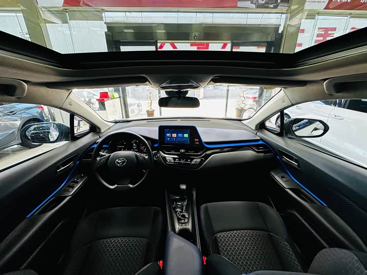 Toyota C-HR 2022 2022款 2.0L 舒适版