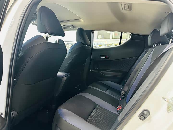 Toyota C-HR 2022 2022款 2.0L 舒适版