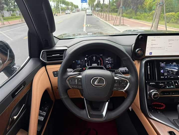 Lexus LX 2025 2025款 700h 领界版