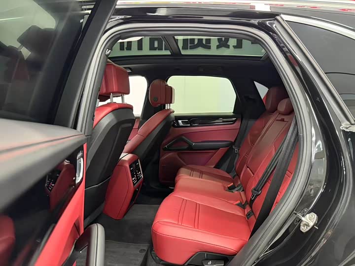 Porsche Cayenne Hybrid 2023 2023款 Cayenne E-Hybrid 2.0T 铂金版